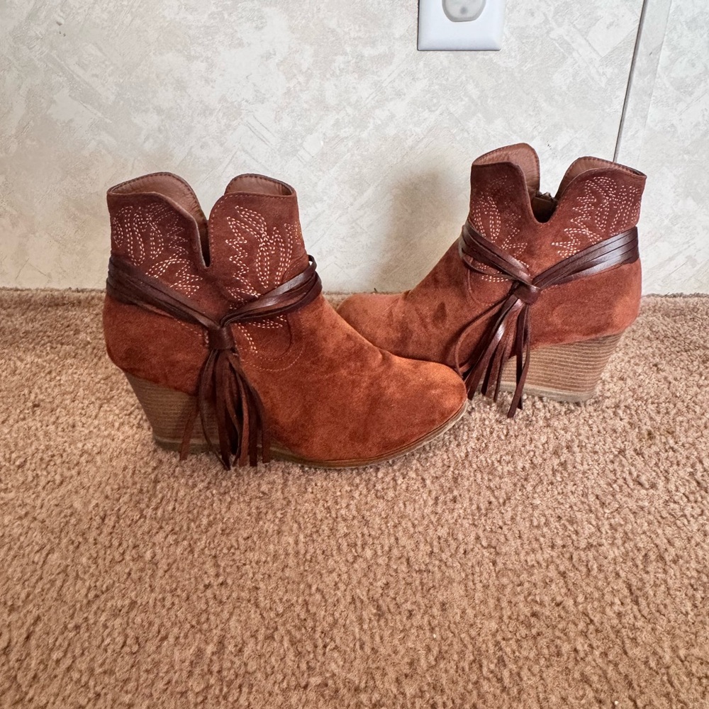 Brown Suede Ankle Boots with Fringe